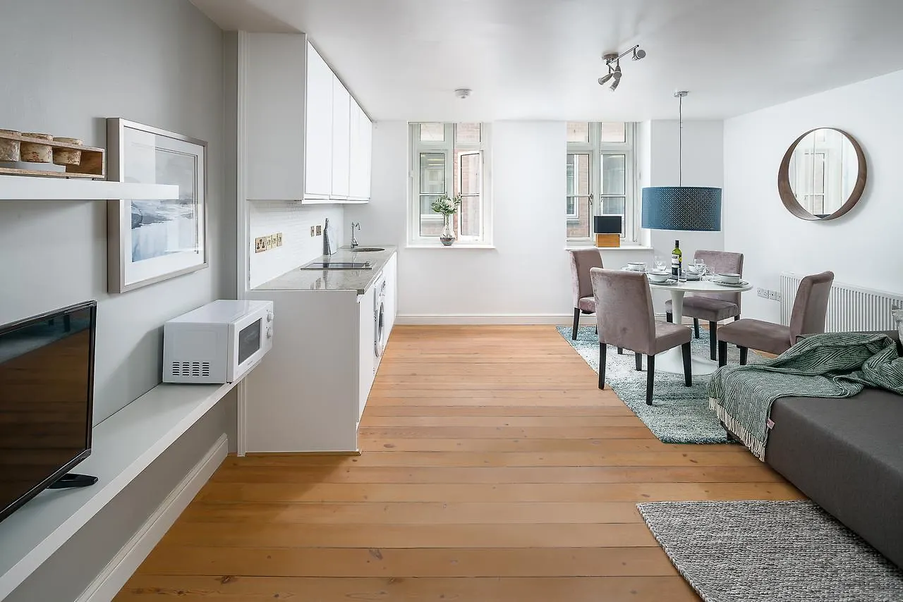 Square Mile Residences London 0*,